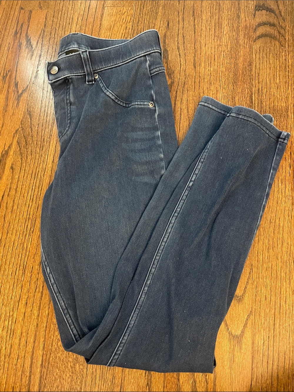 HUE Women's Skinny Jeans in Dark Blue Wash